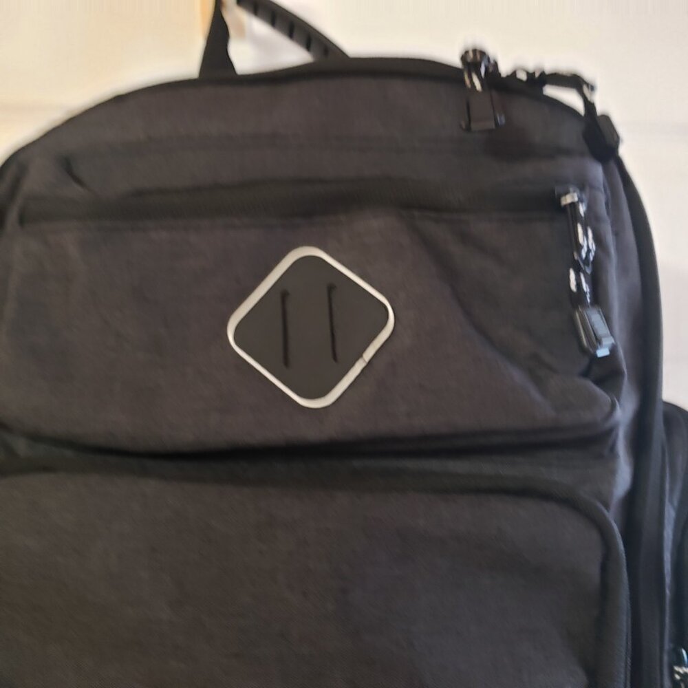 Eastsport Backpack Mult-Purpose Expandable Laptop… - image 2